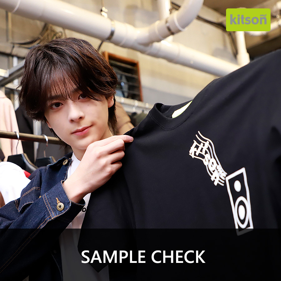 大友至恩 × Kitson me コラボZIPパーカー